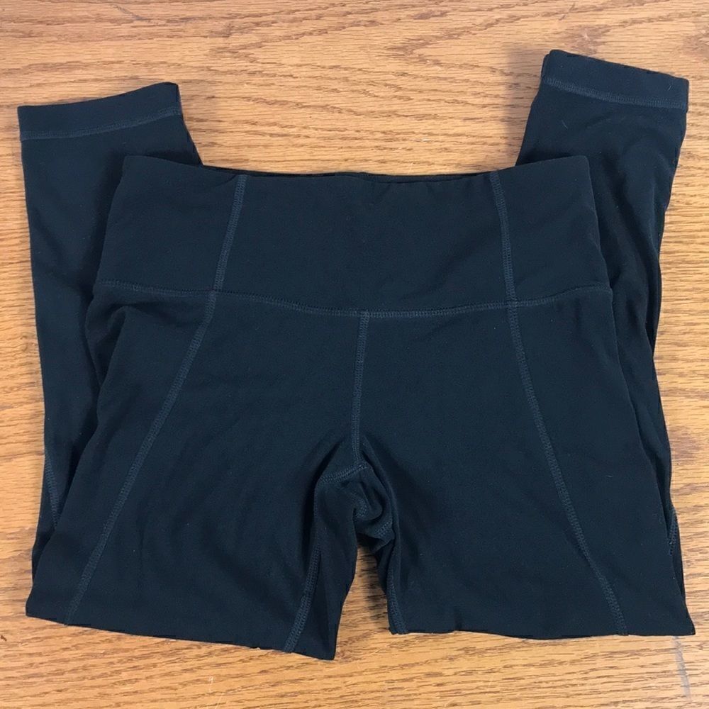 Athleta XS Black Cropoed Legging inseam 21”